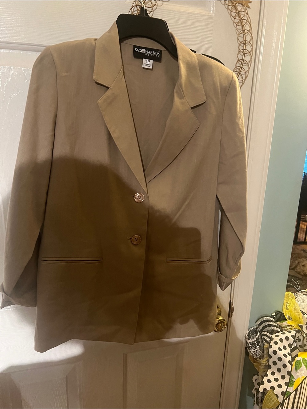 Sag Harbor Beige-Tan Blazer Jacket, vintage. Roll up sleeves, shoulder pads. EUC